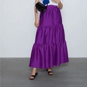 Zara skirt , sadly it didn’t fit me. Gorgeous color